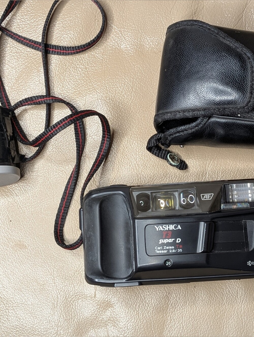 Yashica T3 Super D Compact 35mm Film Camera - Black - UNTESTED